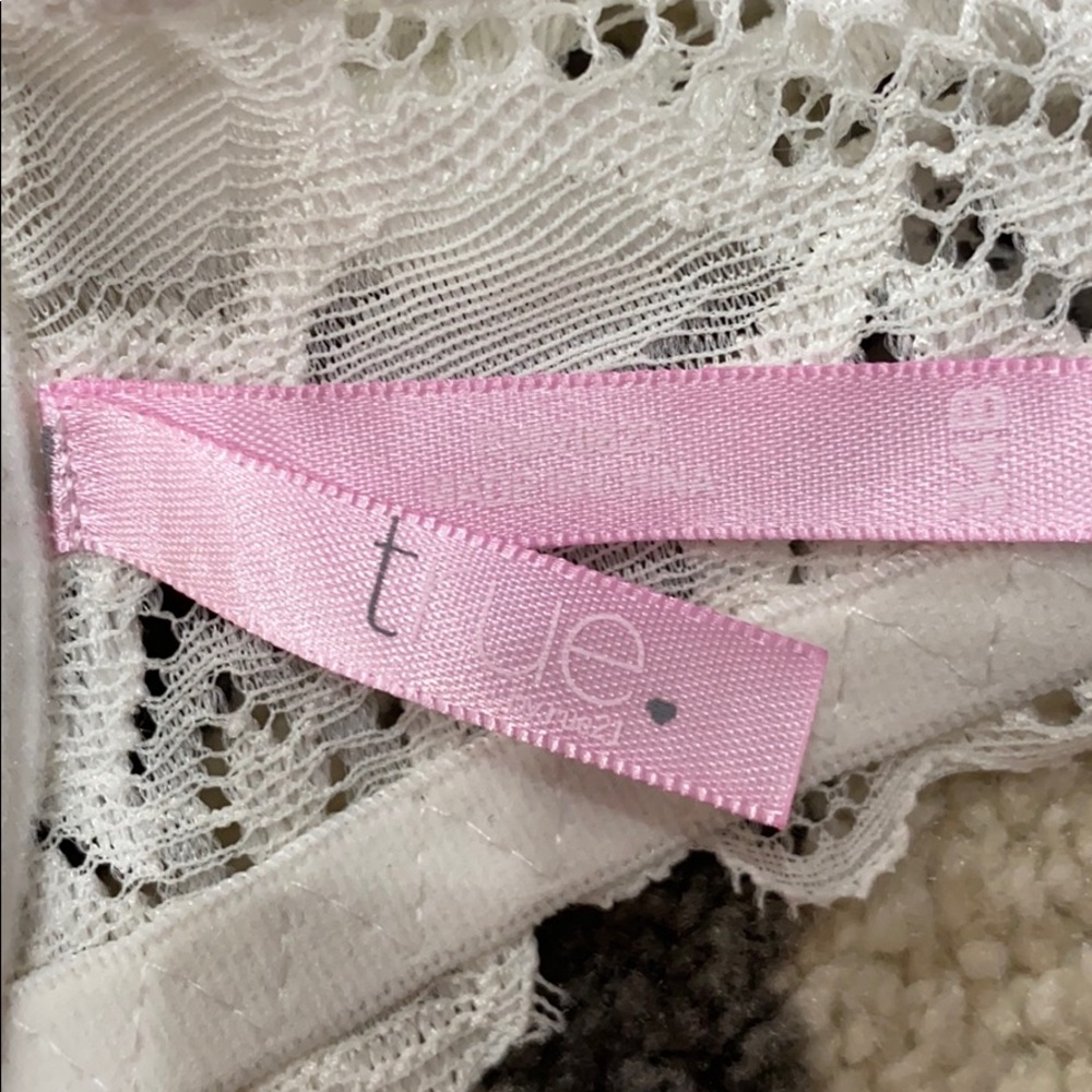 Bralette - Picture 3 of 4